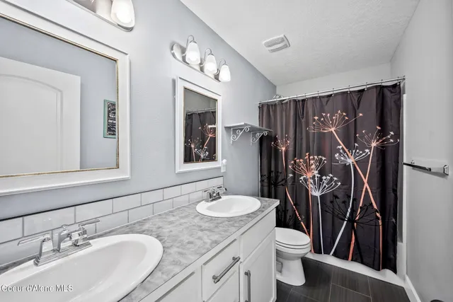 $699,000 | 2447 North Viking Loop, Post Falls, ID 83854