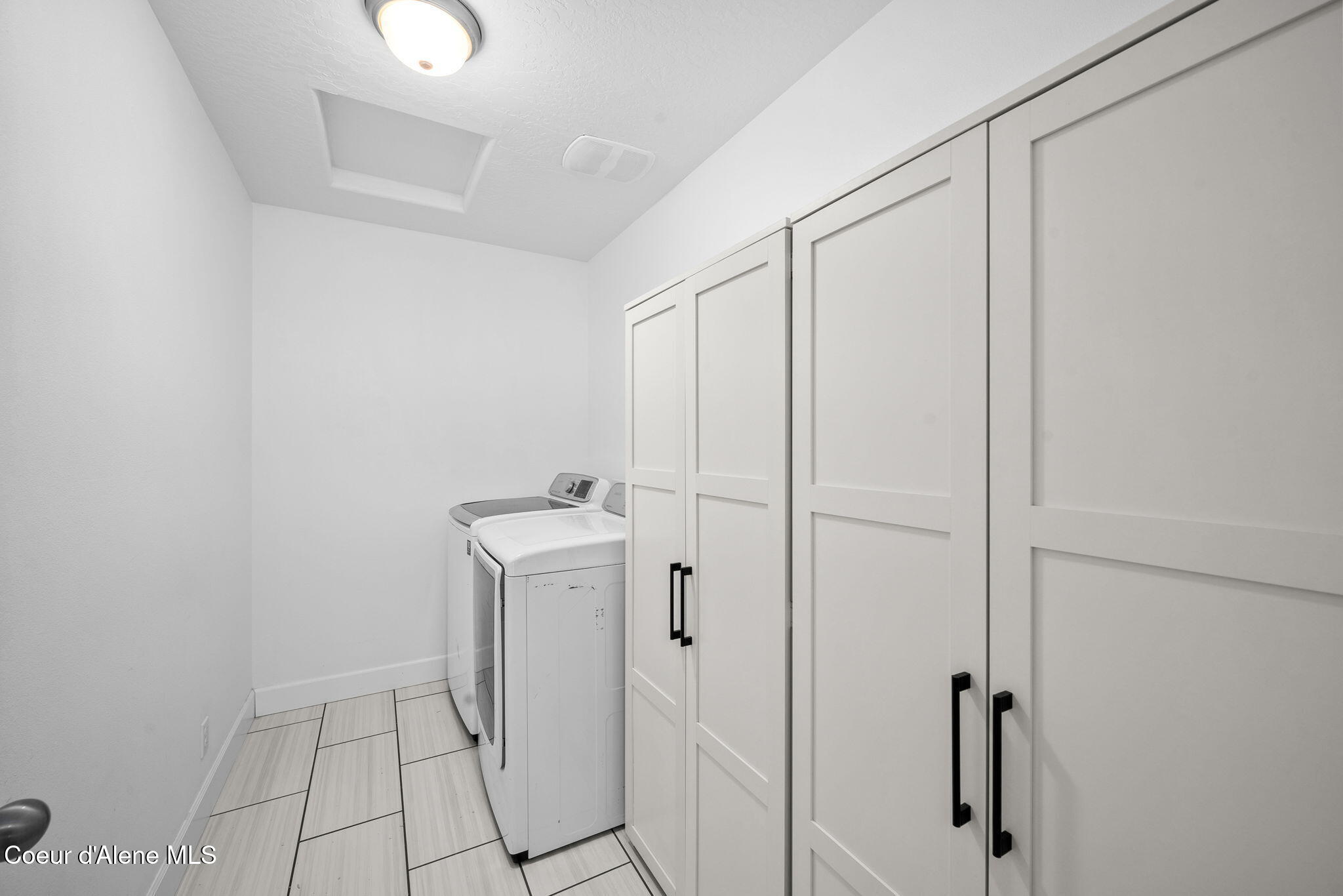 2447 North Viking Loop Post Falls, ID 83854 - Photo 32 of 41 Laundry Room