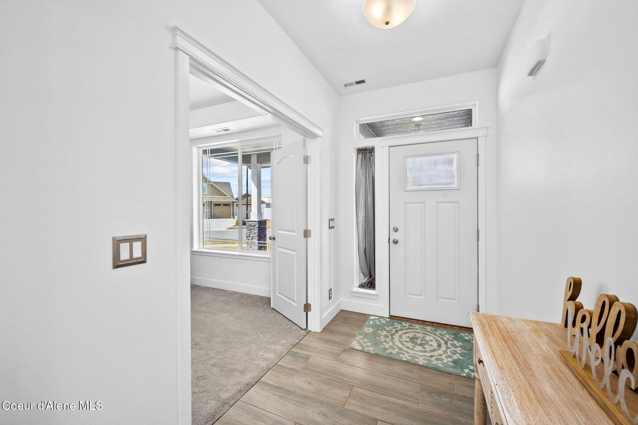 2447 North Viking Loop Post Falls, ID 83854 - Photo 7 of 41 Foyer Entrance