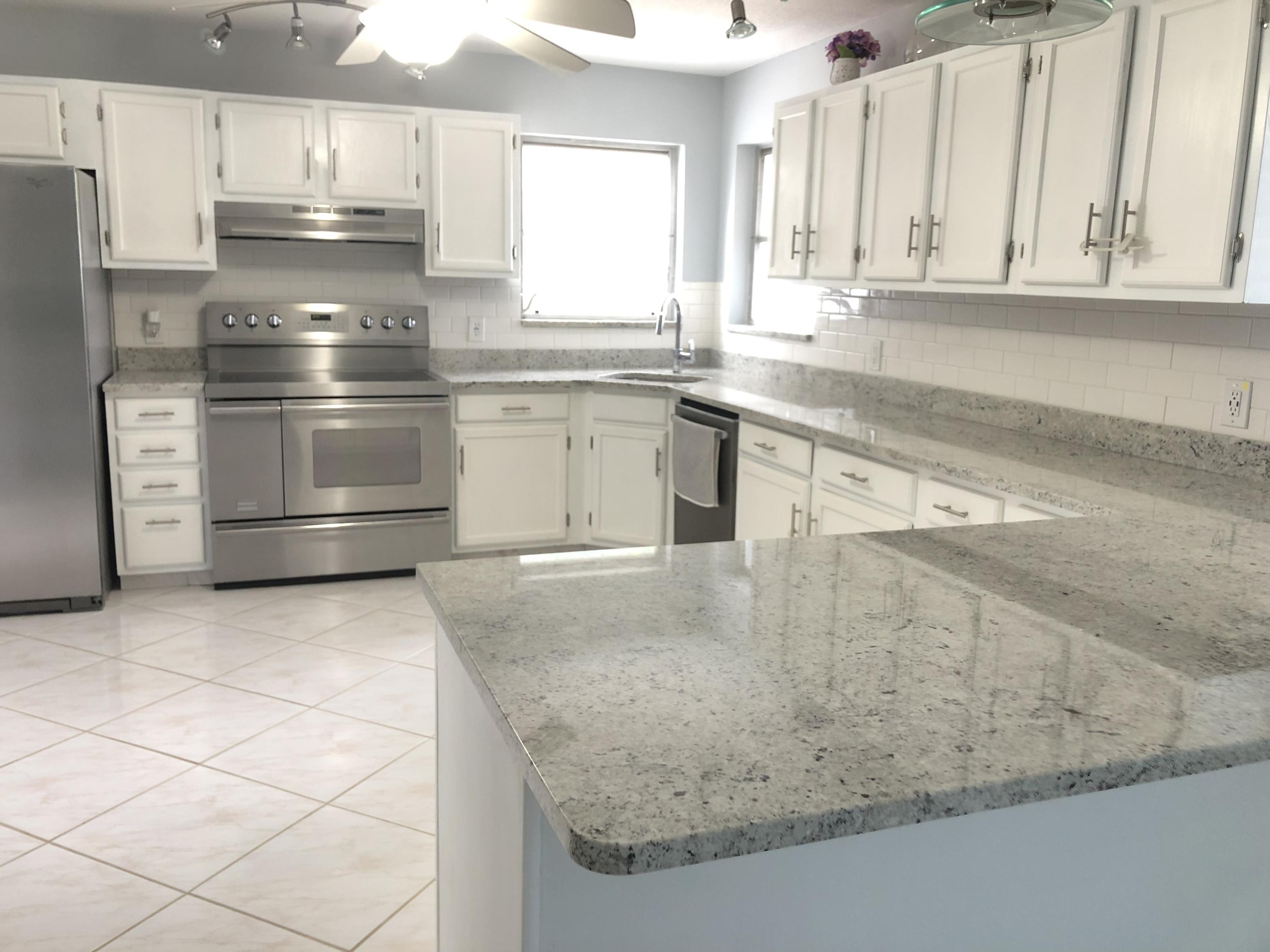 2473 Southwest Murphy Road Palm City, FL 34990 - Photo 4 of 28 77812AFA-4B0E-4050-90BB-2F6EE8AF8444