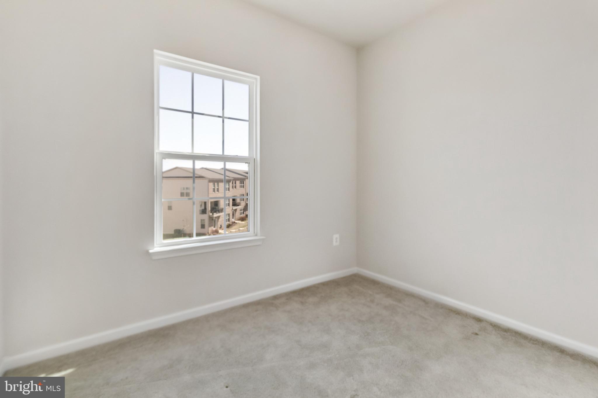 5329 Woodyard Road Upper Marlboro, MD 20772 - Photo 13 of 25 an empty room with a window