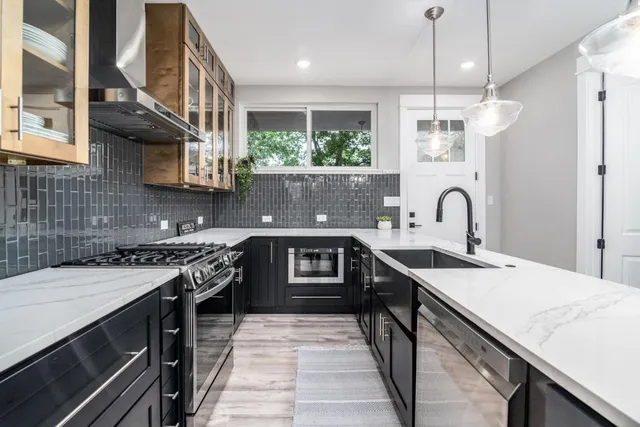 $880,000 | 7905-7907 Tiffany Drive, Austin, TX 78749