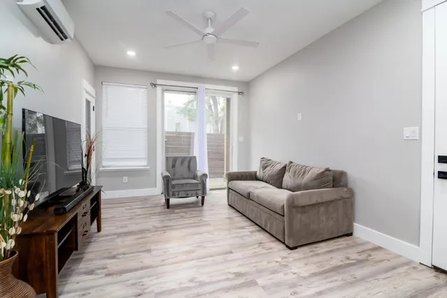 $880,000 | 7905-7907 Tiffany Drive, Austin, TX 78749