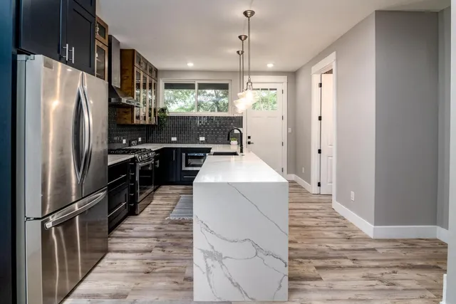 $880,000 | 7905-7907 Tiffany Drive, Austin, TX 78749