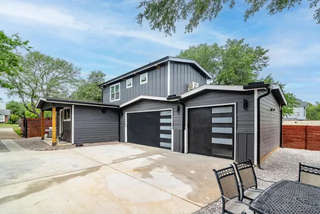 $880,000 | 7905-7907 Tiffany Drive, Austin, TX 78749