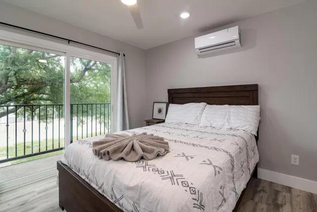 $880,000 | 7905-7907 Tiffany Drive, Austin, TX 78749