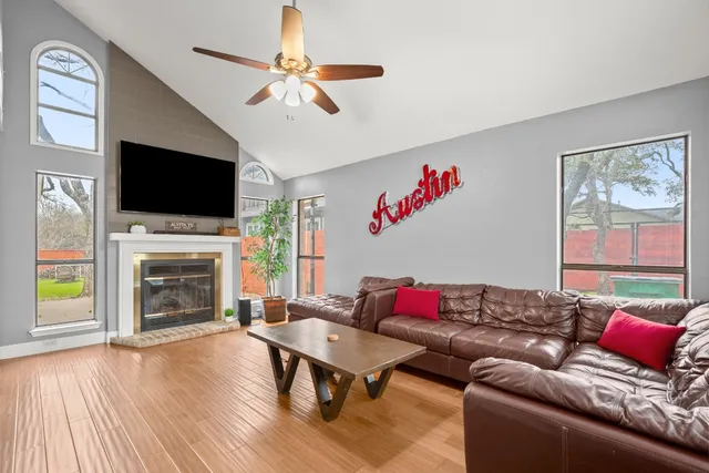 $880,000 | 7905-7907 Tiffany Drive, Austin, TX 78749