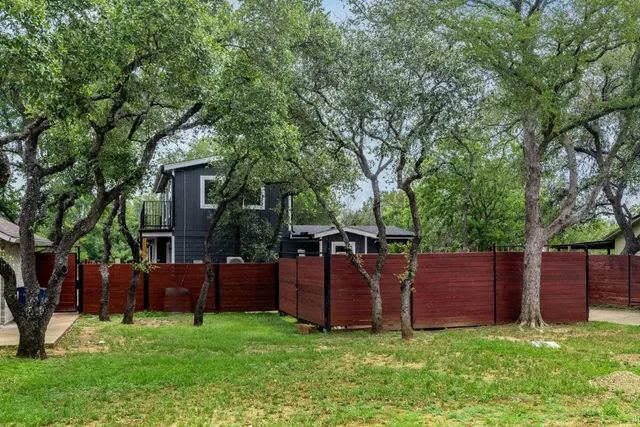 $880,000 | 7905-7907 Tiffany Drive, Austin, TX 78749