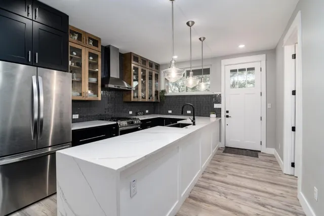 $880,000 | 7905-7907 Tiffany Drive, Austin, TX 78749