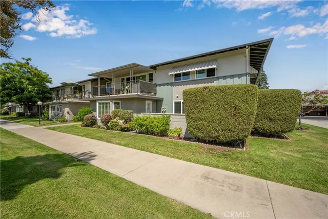 $479,000 | 1920 McKinney Way, Unit 17A, Seal Beach, CA 90740