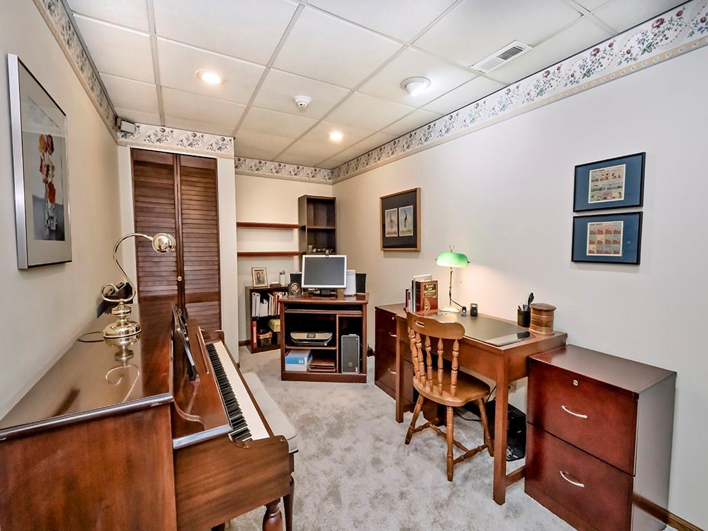 7416 Lighthouse Point Pittsburgh, PA 15221 - Photo 20 of 24 Gallery Image 20