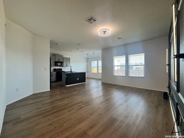 $325,000 | 370 Carmello, Kyle, TX 78640