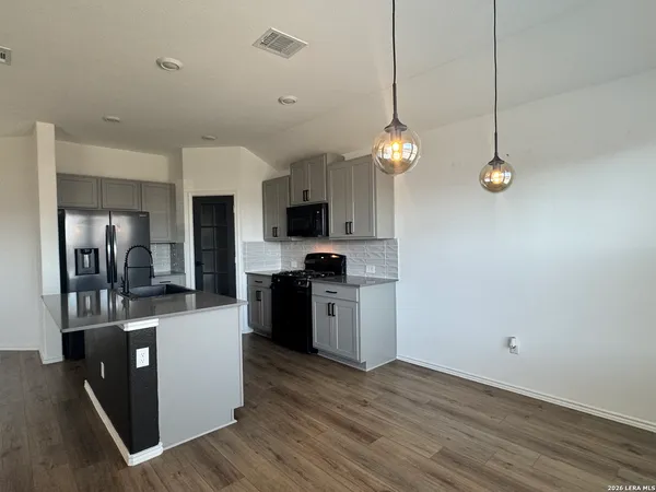 $325,000 | 370 Carmello, Kyle, TX 78640