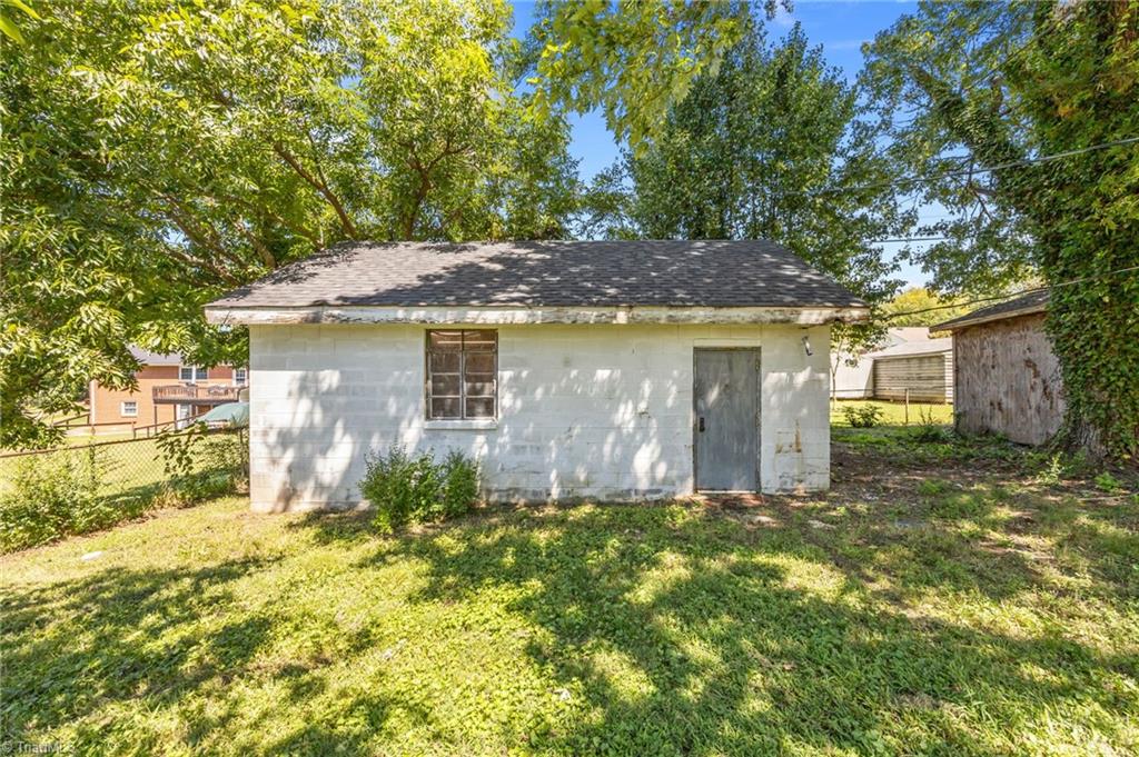 417 Ashburn Street Graham, NC 27253 - Photo 24 of 26