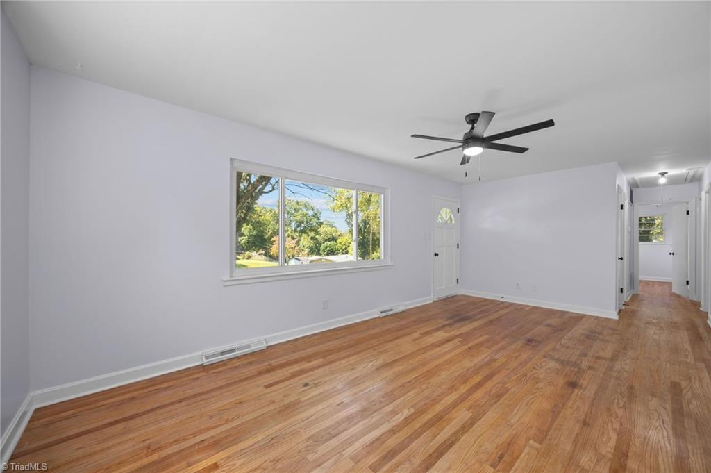 417 Ashburn Street Graham, NC 27253 - Photo 3 of 26