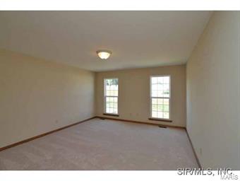 5019 Castlegate Lane Godfrey, IL 62035 - Photo 14 of 24 Gallery Image 14