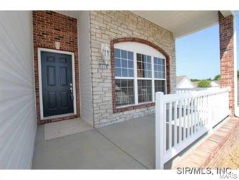 5019 Castlegate Lane Godfrey, IL 62035 - Photo 2 of 24 Gallery Image 2