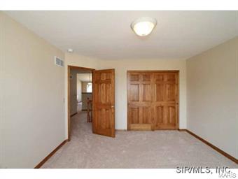 5019 Castlegate Lane Godfrey, IL 62035 - Photo 22 of 24 Gallery Image 22