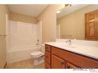 5019 Castlegate Lane Godfrey, IL 62035 - Photo 24 of 24 Gallery Image 24