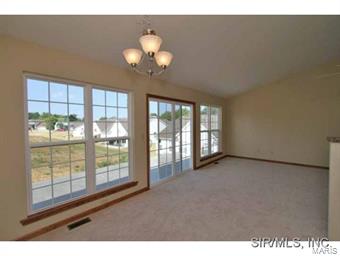 5019 Castlegate Lane Godfrey, IL 62035 - Photo 9 of 24 Gallery Image 9