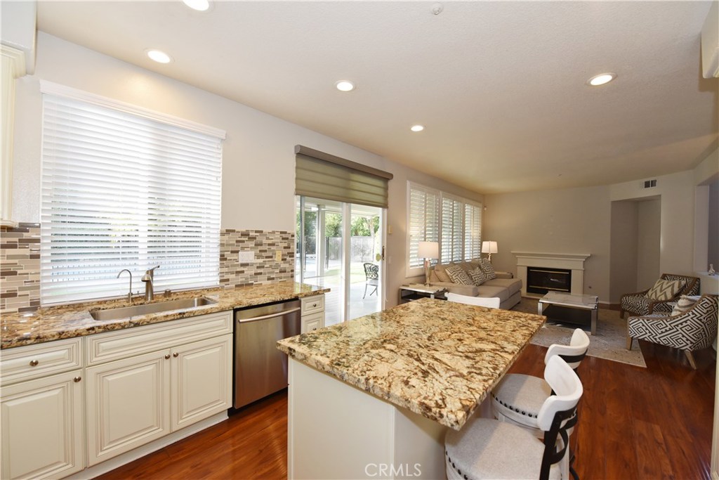 24 Silveroak Irvine, CA 92620 - Photo 21 of 64