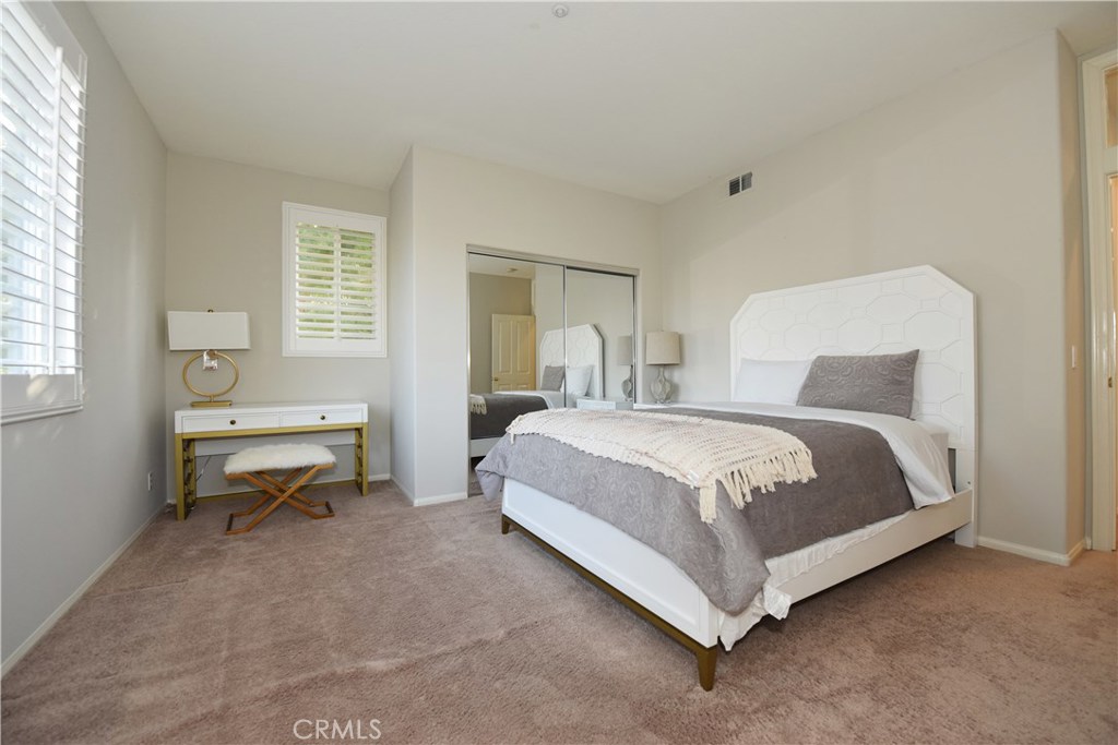 24 Silveroak Irvine, CA 92620 - Photo 31 of 64