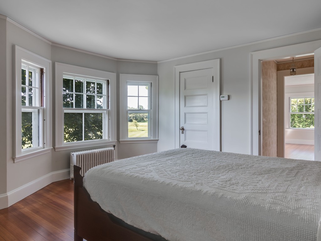 24 Beach Road Gloucester, MA 01930 - Photo 19 of 29 Gallery Image 19