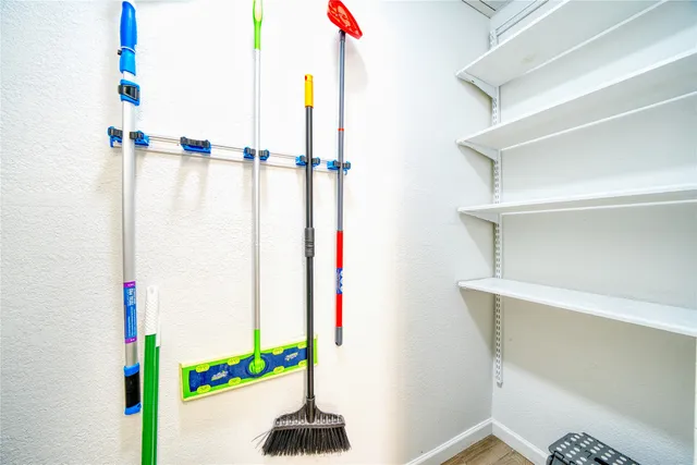 $135,000 | 10912 Gulf Freeway, Unit 28, Houston, TX 77075