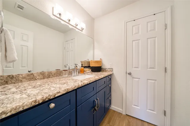 $135,000 | 10912 Gulf Freeway, Unit 28, Houston, TX 77075