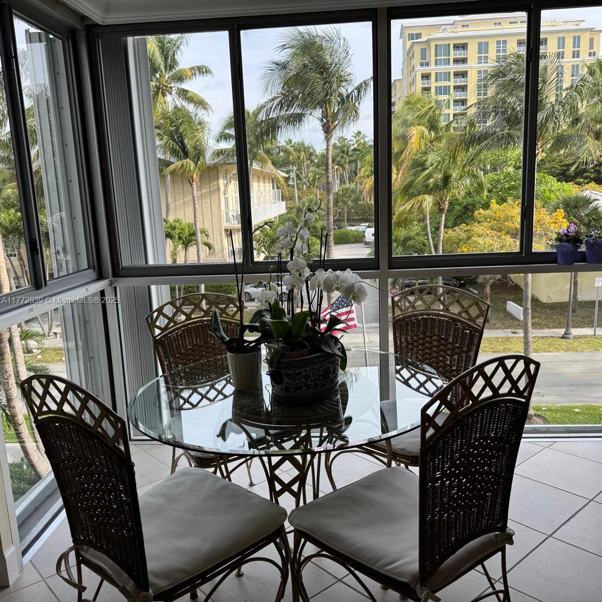 550 Ocean Drive, Unit 3C Key Biscayne, FL 33149 - Photo 3 of 10