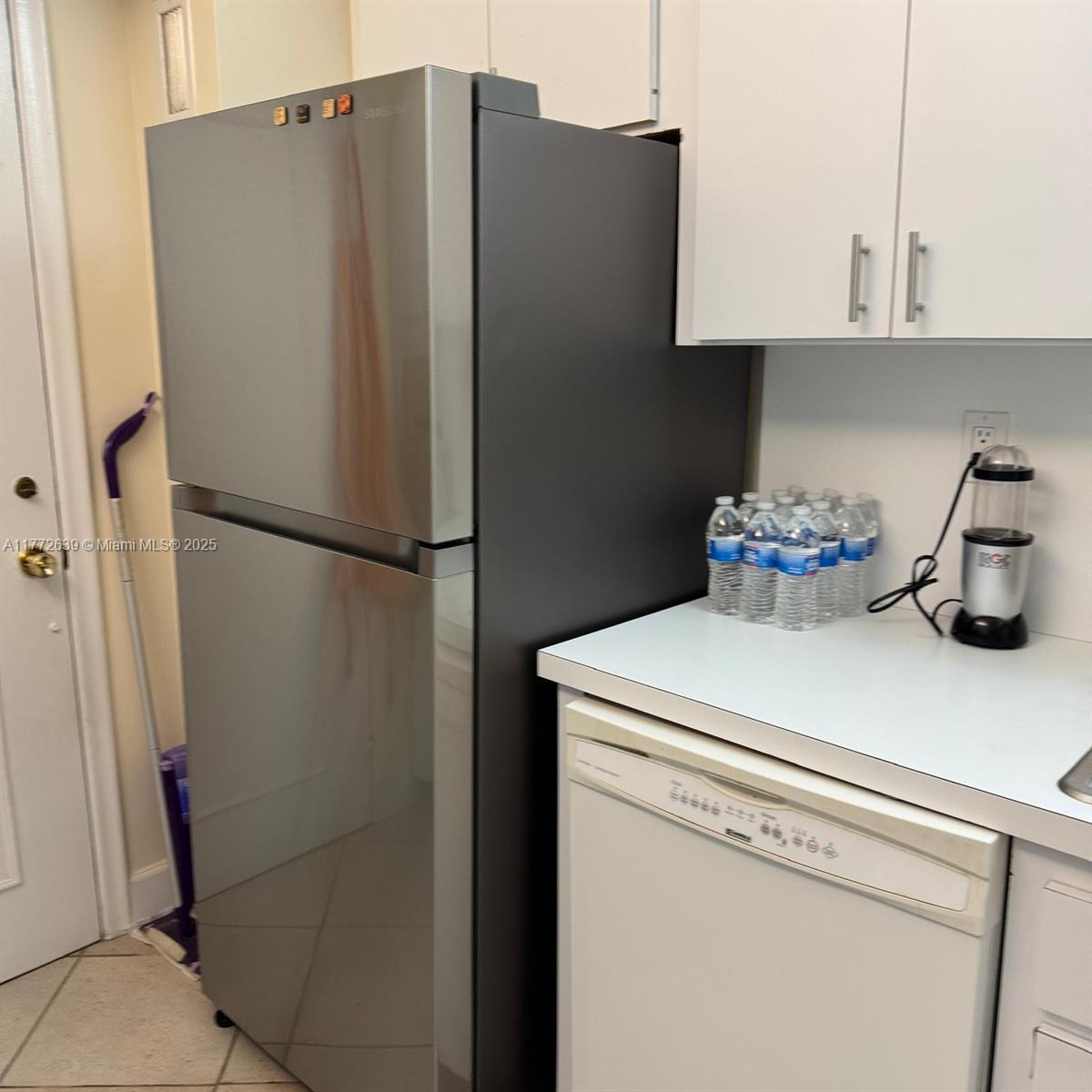 550 Ocean Drive, Unit 3C Key Biscayne, FL 33149 - Photo 4 of 10