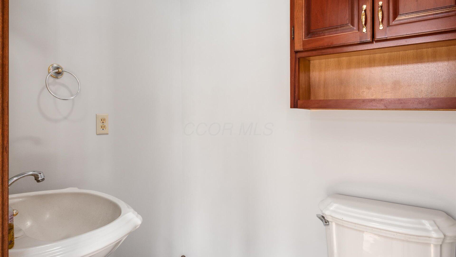 18988 Claypool Road Nashport, OH 43830 - Photo 21 of 50 Half Bath