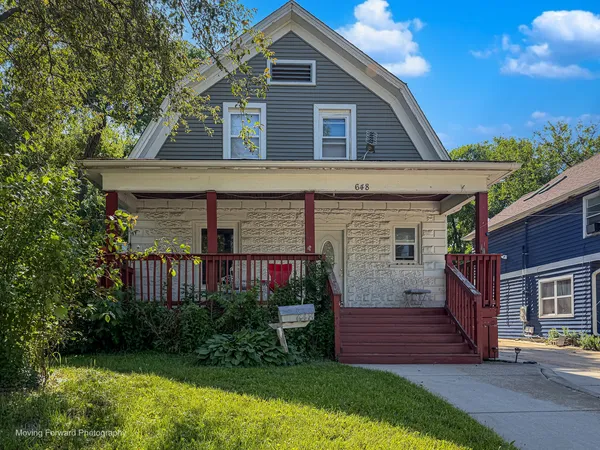 $189,900 | 648 South Liberty Street, Elgin, IL 60120