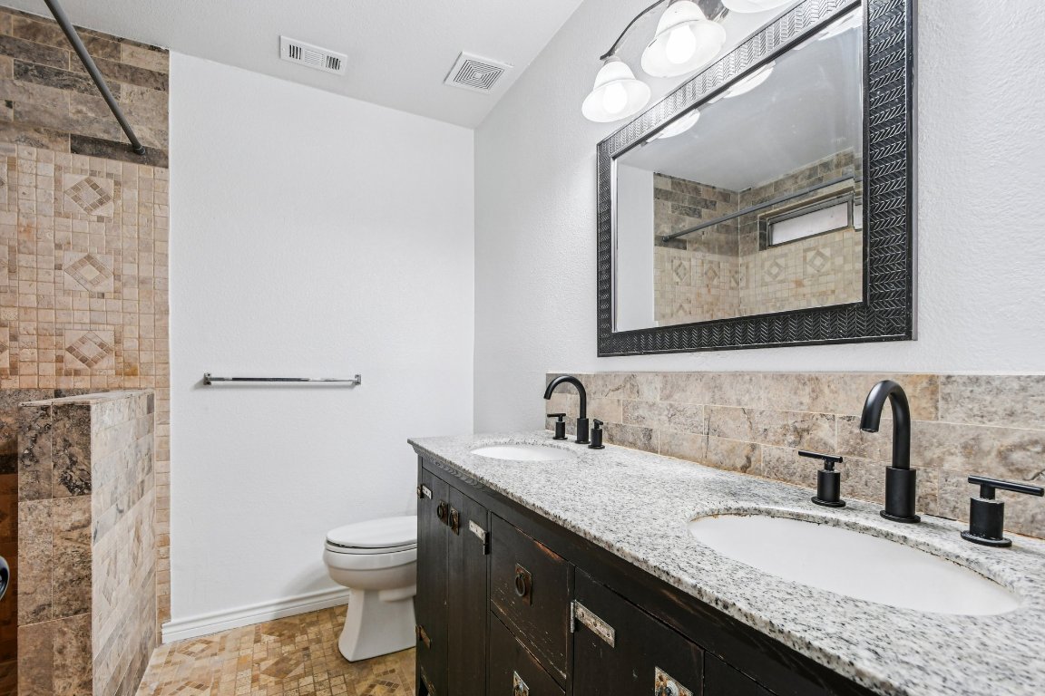 7004 Colony Loop Drive Austin, TX 78724 - Photo 10 of 17