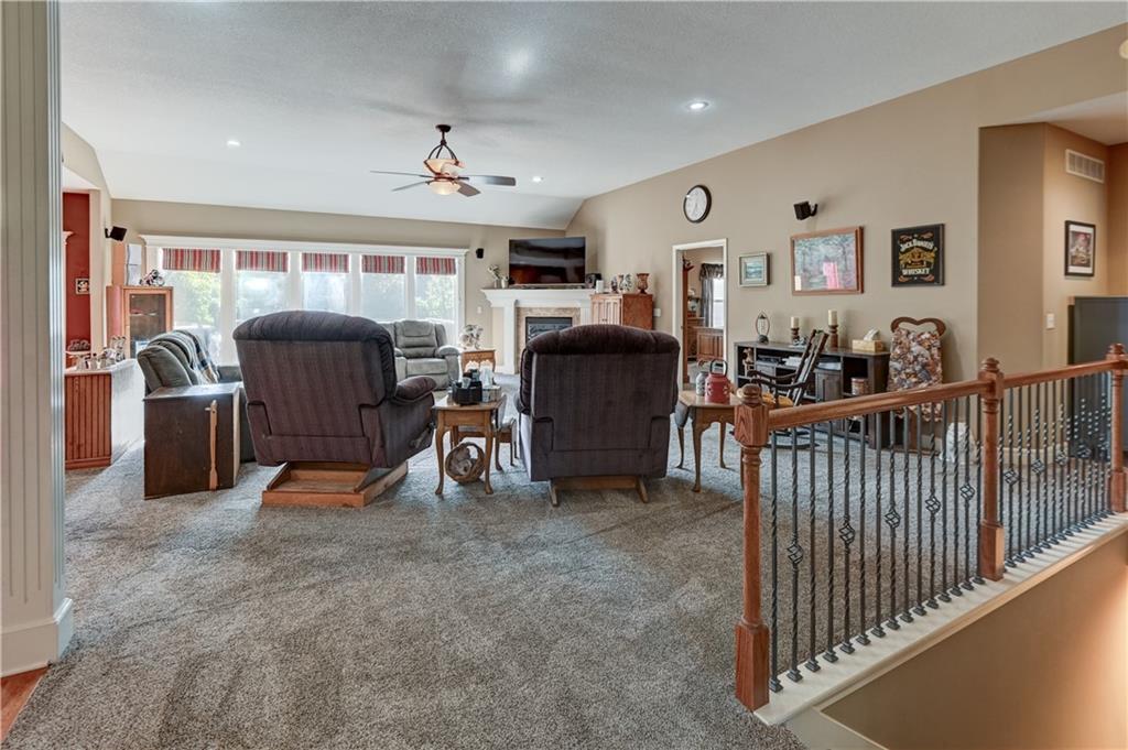1018 North Old Mill Road Independence, MO 64056 - Photo 6 of 55