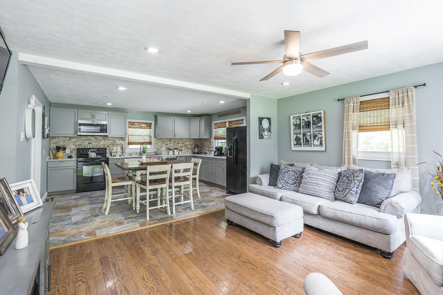 292 Oak Ridge Road Clay City, KY 40312 - Photo 6 of 29 292oakridge06