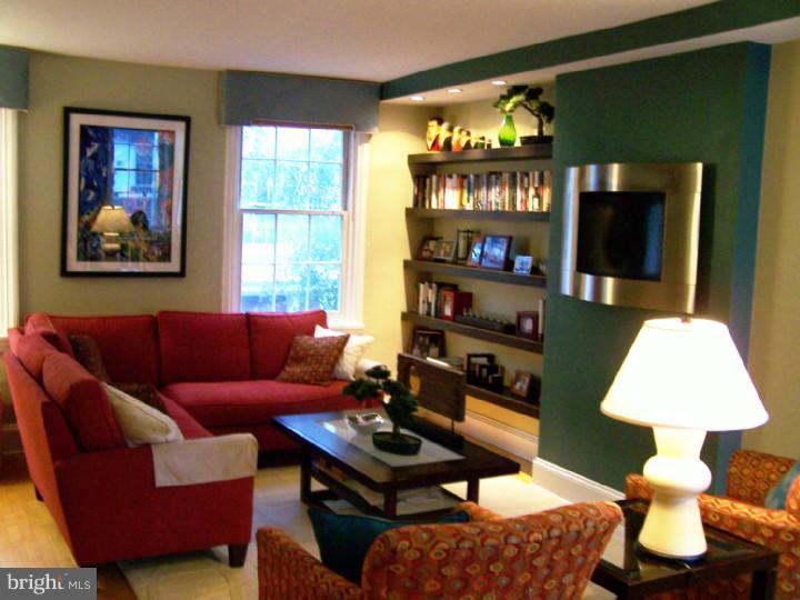 2218 Rittenhouse Square Philadelphia, PA 19103 - Photo 2 of 14