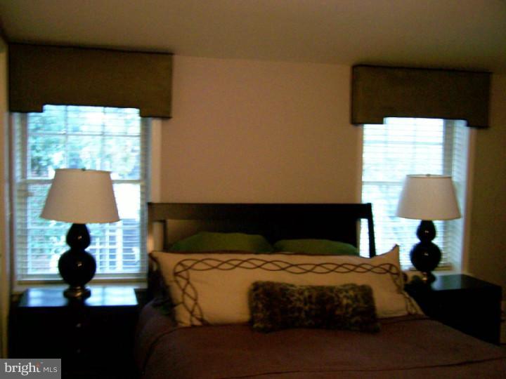 2218 Rittenhouse Square Philadelphia, PA 19103 - Photo 13 of 14