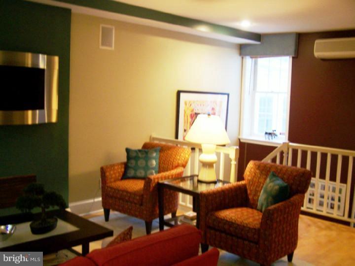 2218 Rittenhouse Square Philadelphia, PA 19103 - Photo 3 of 14