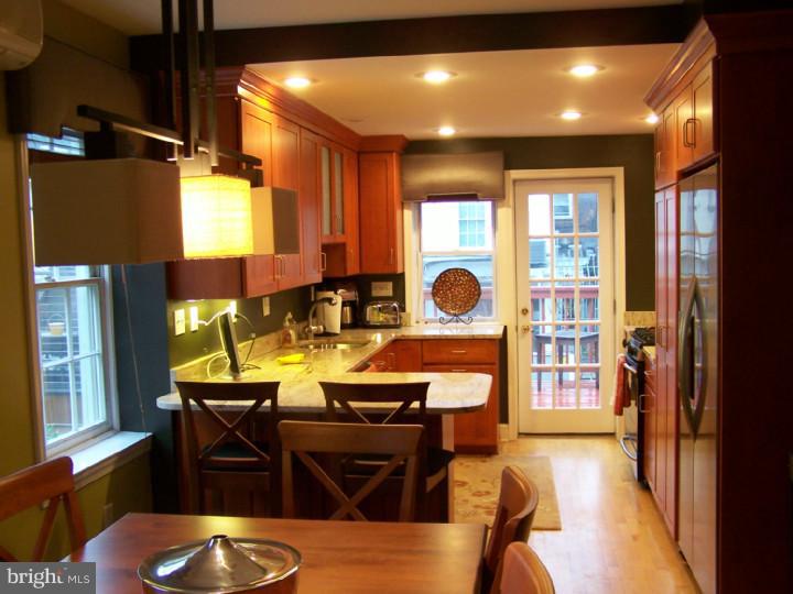 2218 Rittenhouse Square Philadelphia, PA 19103 - Photo 4 of 14
