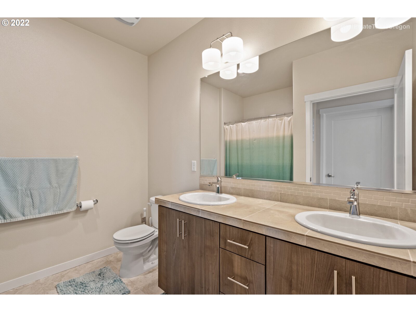 17137 Southwest Appledale Road, Unit 303 Beaverton, OR 97007 - Photo 15 of 32 Gallery Image 15