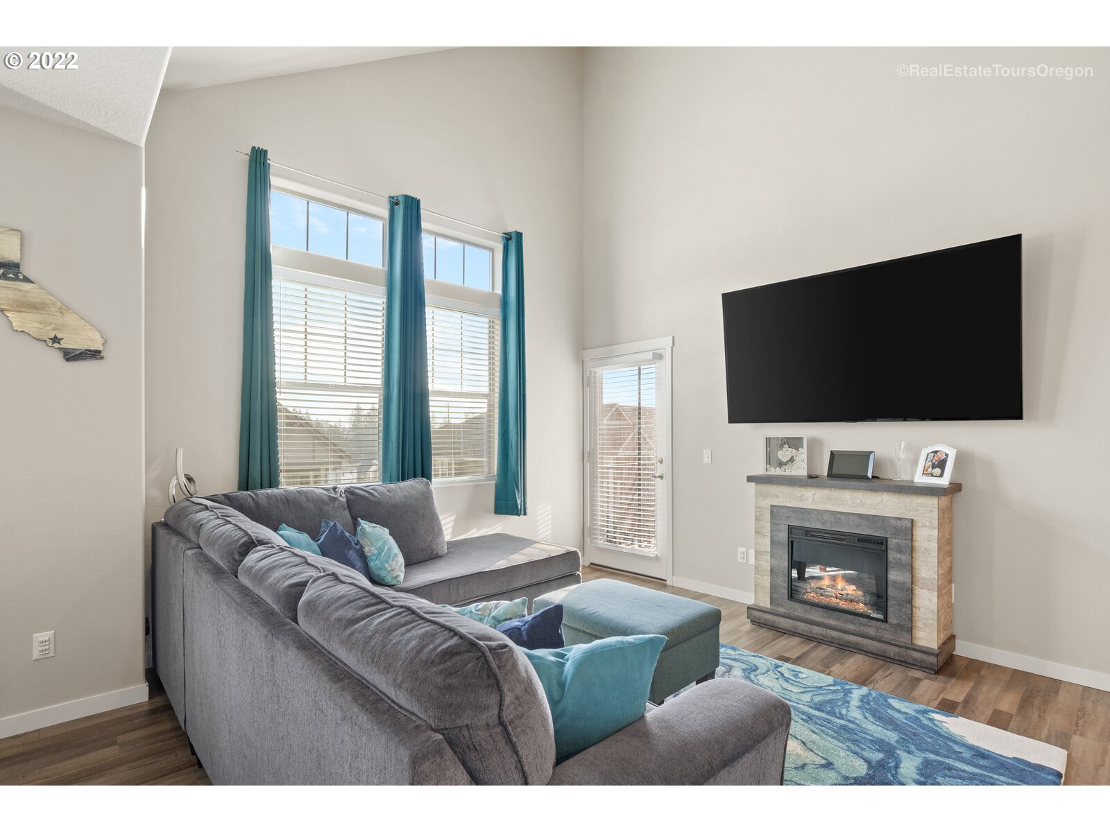 17137 Southwest Appledale Road, Unit 303 Beaverton, OR 97007 - Photo 7 of 32 Gallery Image 7