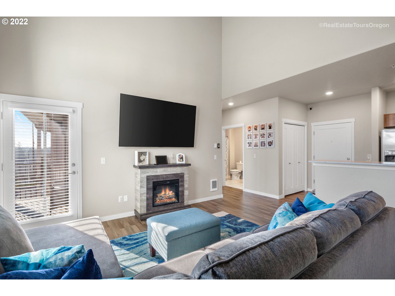 17137 Southwest Appledale Road, Unit 303 Beaverton, OR 97007 - Photo 8 of 32 Gallery Image 8