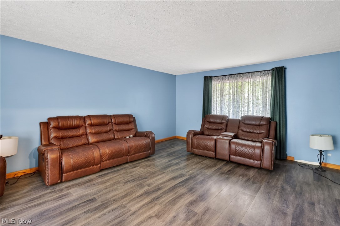 4745 West Lagoon Road Northwest West Farmington, OH 44491 - Photo 6 of 37