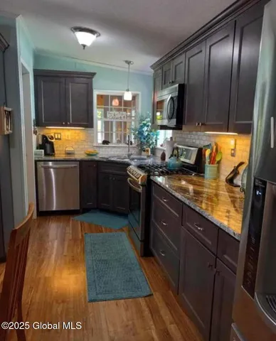 $287,000 | 8 South 40th Road, Hadley, NY 12835