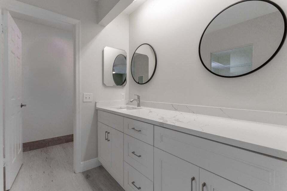 3113 Kingswood Terrace Boca Raton, FL 33431 - Photo 13 of 23 Primary Bathroom