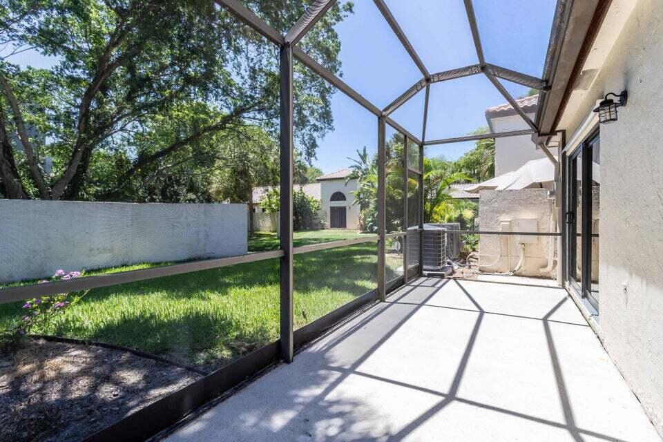 3113 Kingswood Terrace Boca Raton, FL 33431 - Photo 16 of 23 Patio