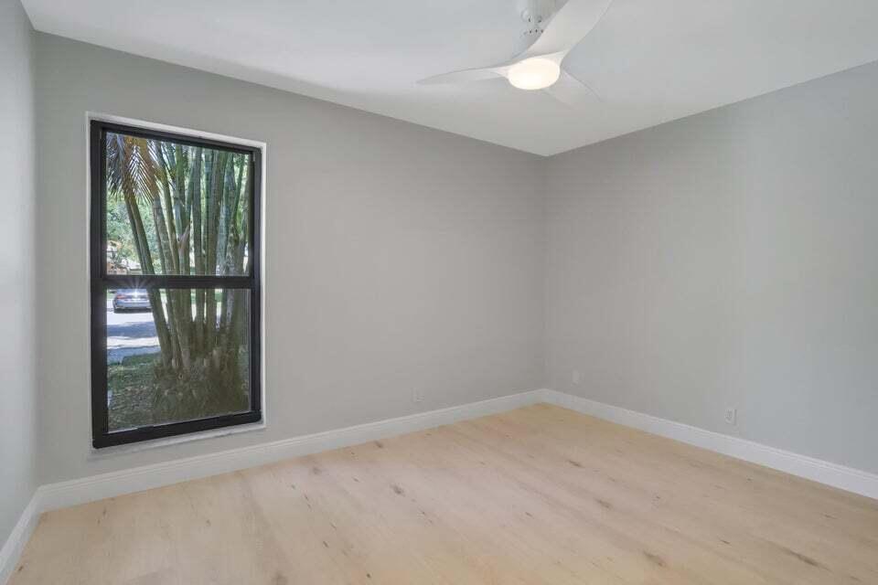 3113 Kingswood Terrace Boca Raton, FL 33431 - Photo 17 of 23 Front Bedroom