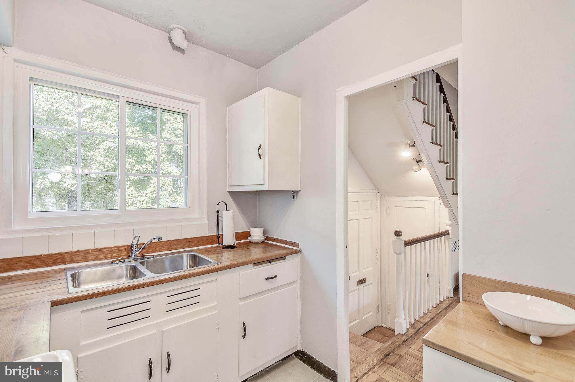 1726 Preston Road Alexandria, VA 22302 - Photo 15 of 25 Kitchen