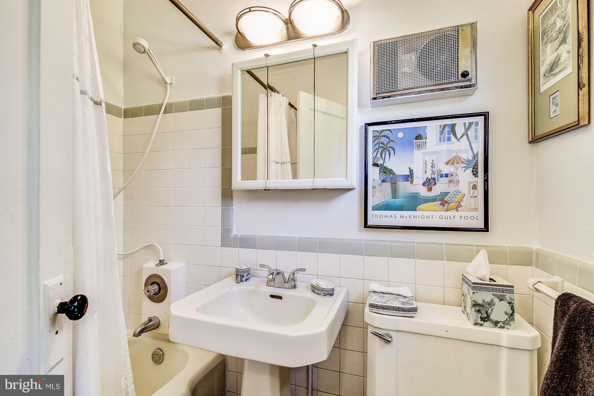 1726 Preston Road Alexandria, VA 22302 - Photo 16 of 25 Bath
